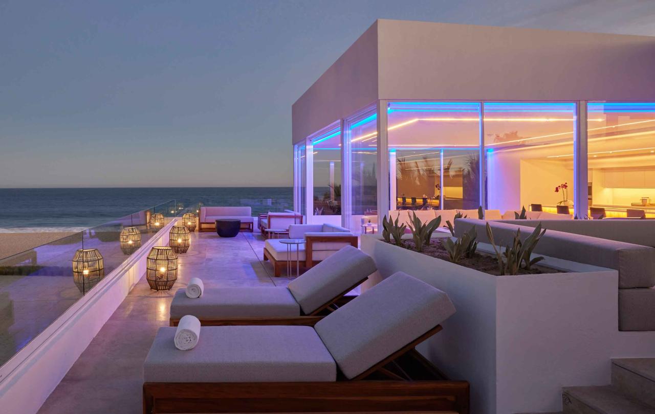 los cabos ocean front villa balcony lounge area