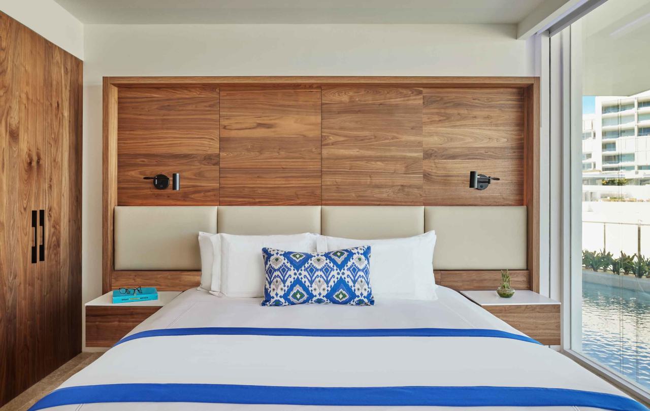 los cabos ocean front villa bed