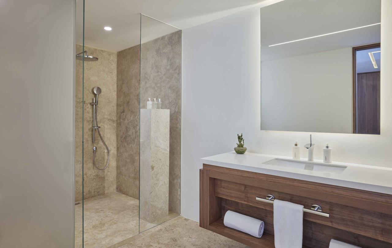 los cabos ocean front ville bathroom