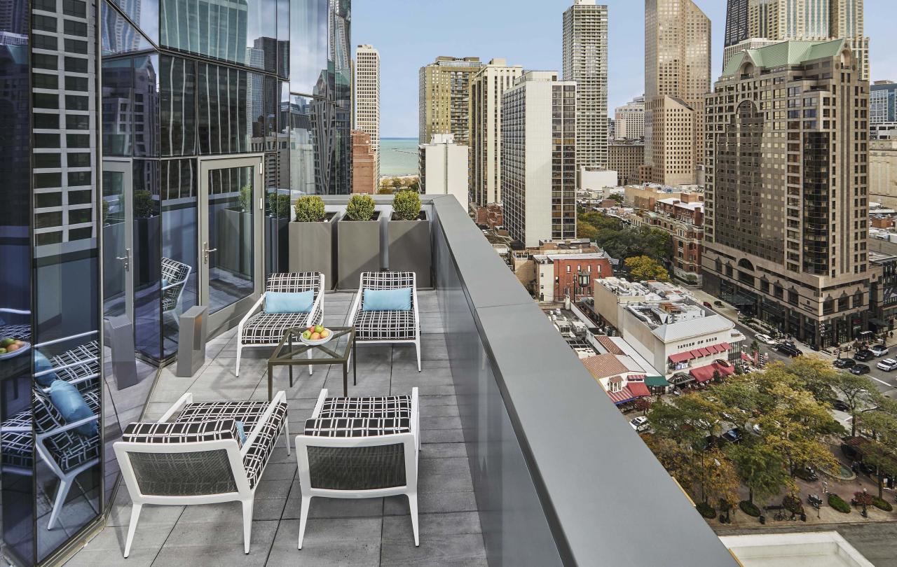 Balcony with lounge chairs