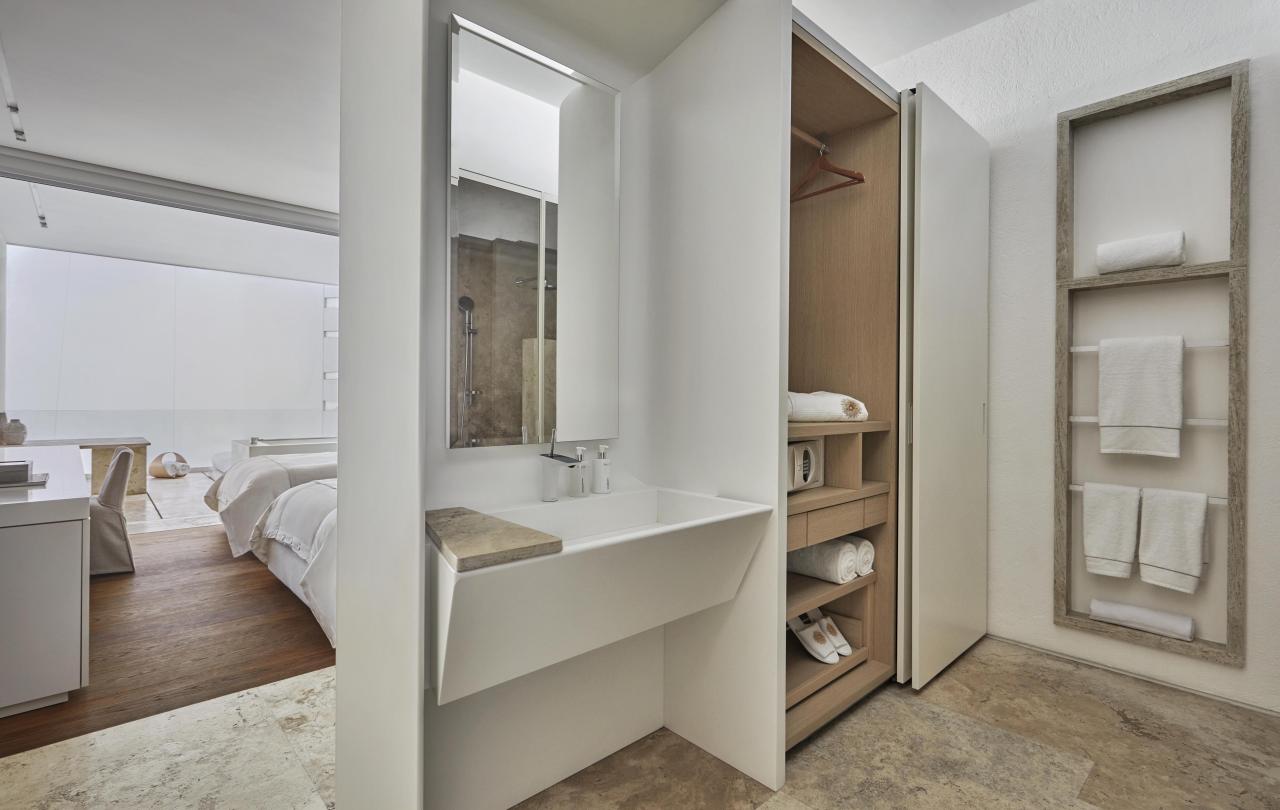 los cabos ocean view double bed bathroom