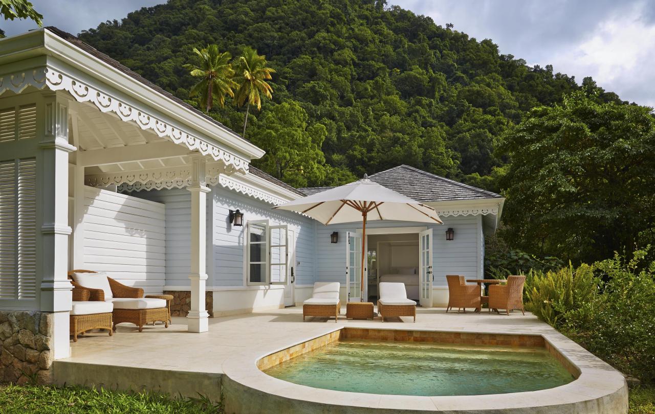patio with hottub