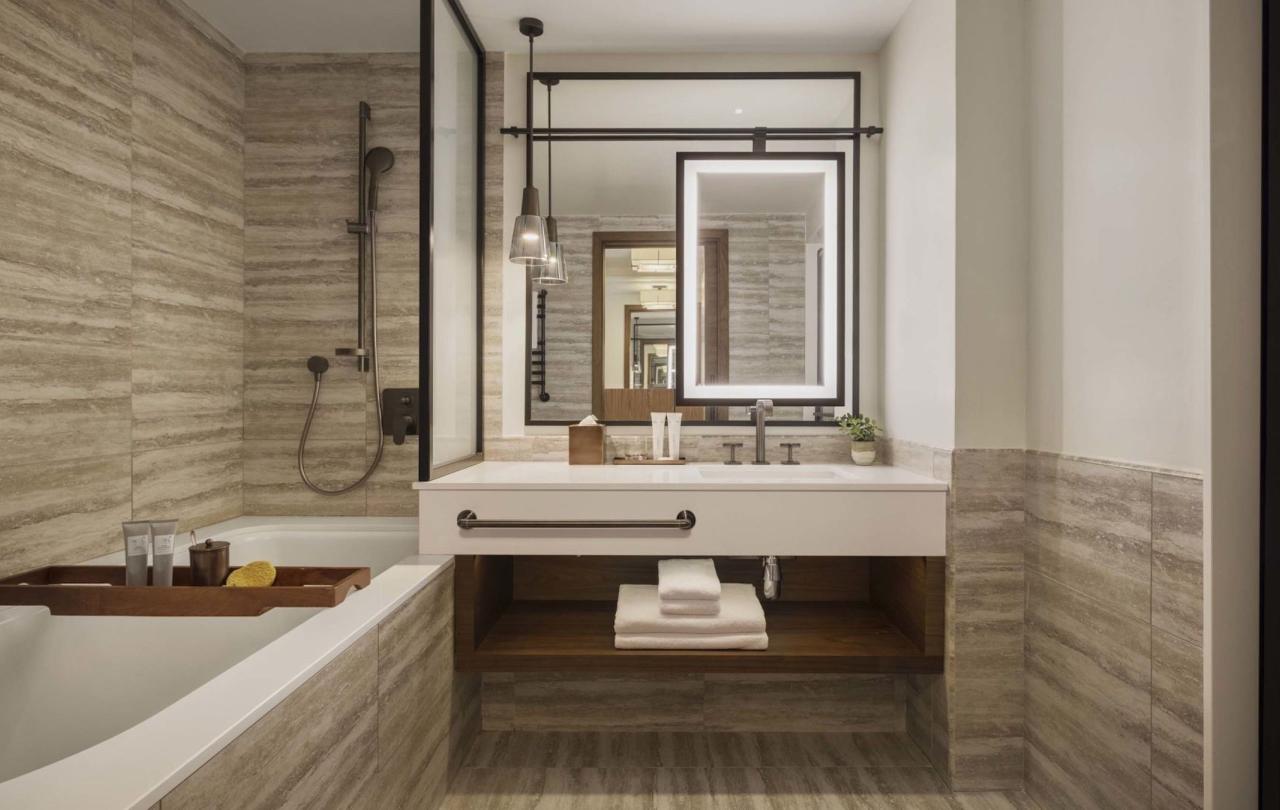 Teh vanity and tub in a king room  at Viceroy Kopaonik Serbia