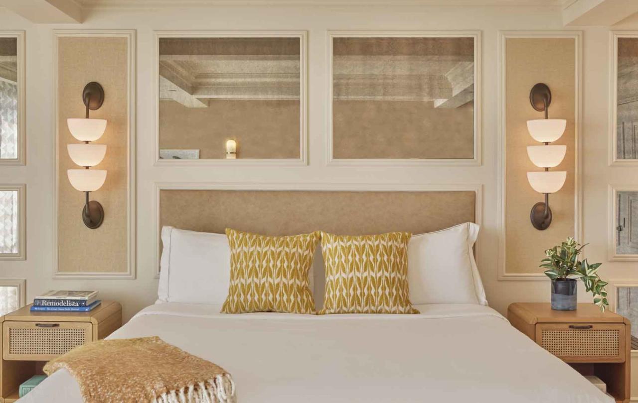 A king bed in a city view king room at Viceroy Santa Monica