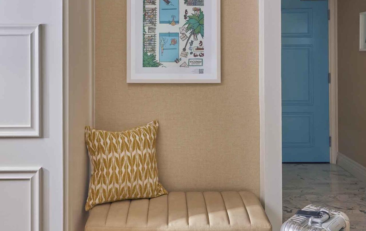 A sitting area in a city view king room at Viceroy Santa Monica