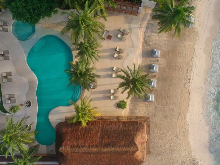 riviera-maya-overhead-view-pool